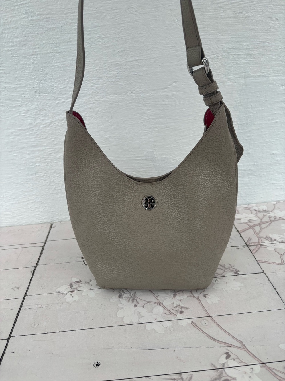 Tory Burch Taupe Pebbled Leather Shoulder Hobo with Red Lining